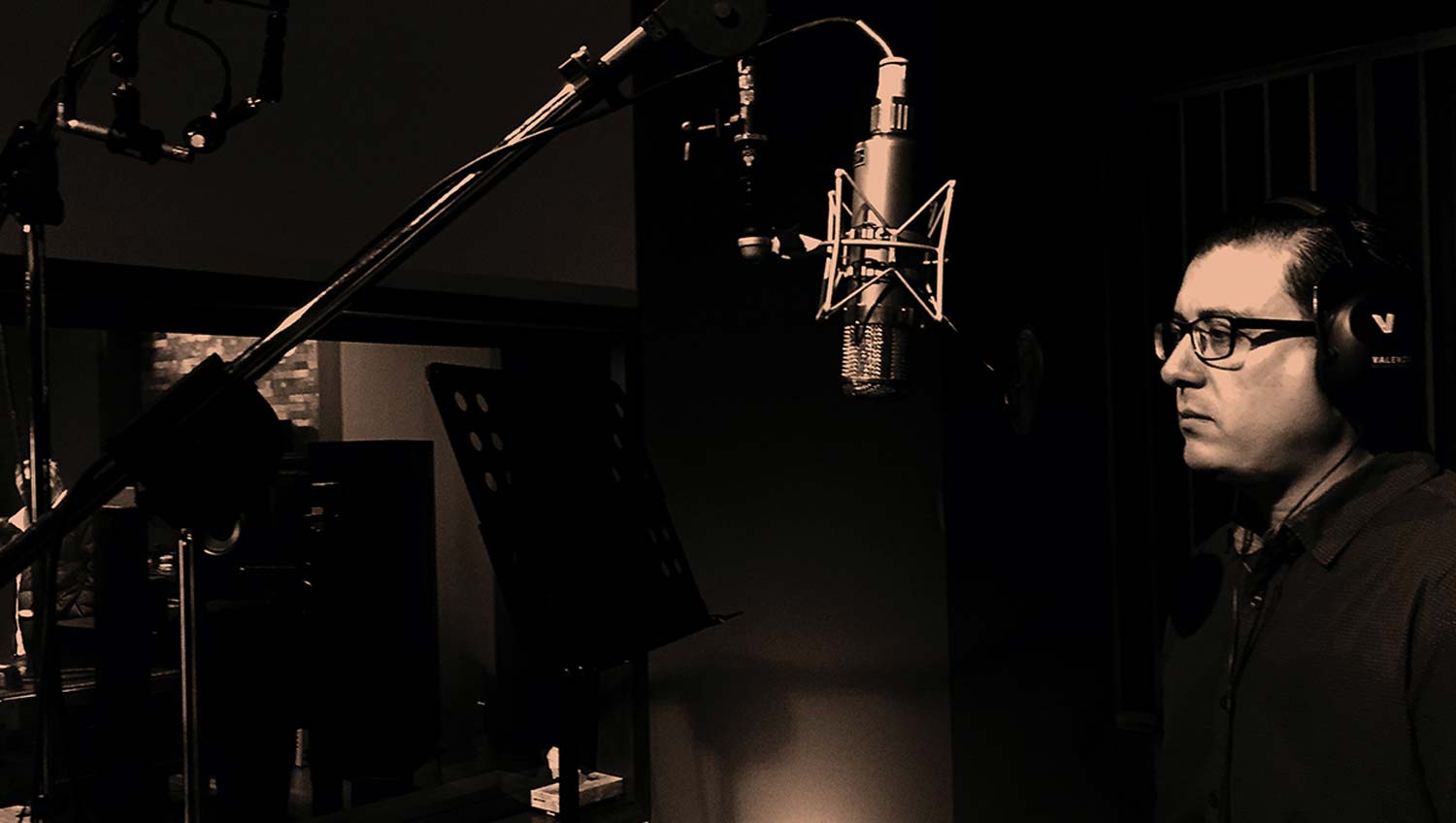 Voice Acting For Beginners: 7 Steps To Becoming A Voice Actor